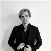 Laureato in pianoforte triennale, offro lezioni base/ intermedio/ avanzato