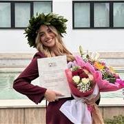 Studentessa laureata in lingue presso l’università di RomaTre, impartisce lezioni di italiano per gli studenti stranieri