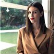 Dottoressa in Lettere moderne e laureanda in Filologia moderna impartisce ripetizioni di Latino, Italiano, Storia e Geografia