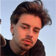 ¡Aprende guitarra eléctrica en Coruña! Clases personalizadas, teoría aplicada y tu música favorita