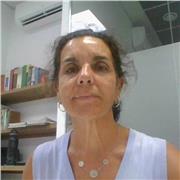 Tengo más de 10 años de experiencia enseñando idiomas. Soy examinadora DELE y me apasiona enseñar mi idioma.