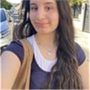 Passionnée d'anglais, je souhaite l'enseigner aux plus jeunes! Pédagogue, je m'engage à rendre l'apprentissage ludique et adapté