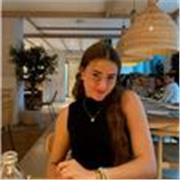 Soy paciente, dinámica y organizada. Estoy graduada en el ámbito, así que puedo atender a todos los perfiles y edades