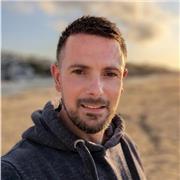 Professional Life Coach who work with people looking to improve their sense of fulfillment, confidence and motivation