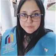 Profesora de inglés con caracter dinámico, acostumbrada a trabajar con niños de todas las edades.