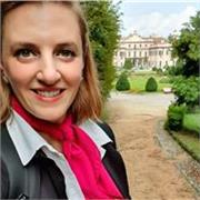 Insegnante bilingue italiano-inglese impartisce lezioni di inglese a tutti i livelli e a tutte le età