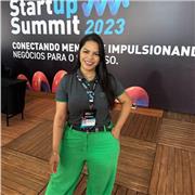 Aula de português para alunos e profissionais da área administrativa