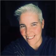 Native English speaker with a passion for the English Language, and using language in business to create sales.