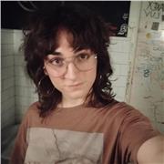 Soy Sandra, una chica de 18 años con ganas de enseñar a los niños tanto música (estudio conservatorio) como inglés (B2) o mates!
