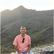 Estudiante de Fisioterapia y amante del tenis , llevo jugando desde los doce años