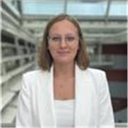 Diplômée d’un Master 2 en droit, je vous propose de vous transmettre mes connaissances en fonction de vos besoins. 