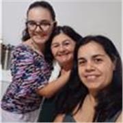 Ofereço aulas de reforço escolar para alunos do Ensino Fundamental, auxiliando no aprendizado de todas as disciplinas