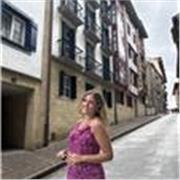 titulada en infantil y primaria especialidad en musica