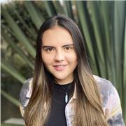 J’ai un diplome de baccalauréat especialice en la musique. Je joue le piano et violon. J’aime la musique et enseigner a las personnes mon passion ❤️🔥