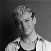 Guitar and bass tutor in London with over twenty years experience playing. 
