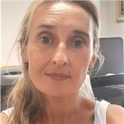 Clases particulares al 100% de matematicas y lengua a niños que necesiten apoyo en primaria. Tengo 20 años de experiencia en docencia siendo profesora de primaria