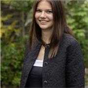 ich bin Paula, 18 Jahre alt und gebe individuelle Nachhilfe für Ihr Kind. Ich freue mich auf Ihre Rückmeldung