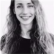 Laureata in Lingue all’Università di Verona