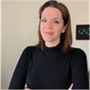 Profesora de marketing, comunicación y liderazgo para adultos y emprendedores. 