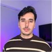 Me defino como una persona energética, proactiva y paciente. Me gustaría dar classes a los que quieren mejorar su nivel