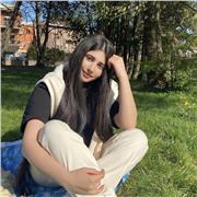 Insegno inglese ai bambini perché sono sempre stato coinvolto nella sfera dell'educazione, che si tratti di acquisire conoscenze o di restituire