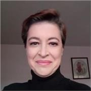 Maestra de español, redacción y comunicación con experiencia en clases online para educación superior y posgrado