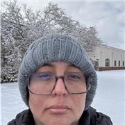 Maestro en computación con experiencia dando clases a nivel preparatoria, tanto para jóvenes como para adultos