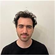 Pianista clásico/jazz/tango formado en conservatorio y de manera particular con diversos maestros.