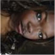 Etudiante au lycée qui enseigne tous les cours de primaire de la CP au CM2