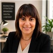 Insegnante aiuto compiti, creativa e competente in arte.
