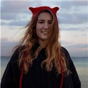 Psychology student with teaching and crisis-support experience offering structured online coaching to build confidence.