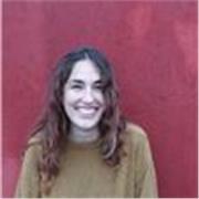 Soy Alba, una profesora de español dinámica y creativa con un Máster en Enseñanza del Español como Lengua Extranjera. 