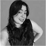 Profesora de diseño apta para todas las edades y niveles