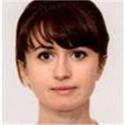 Profesora profesional de inglés con más de 20 años de experiencia. Graduada de la Universidad Lingüística, Facultad de Filología. 