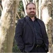 Schriftsteller und Lehrer für Spanisch, Englisch und Deutsch.