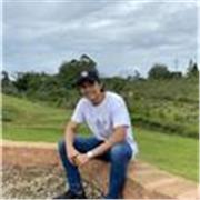 Profesor de apoyo para estudiantes de bachillerato o universitarios