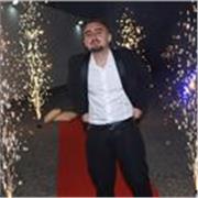 Neo-diplomato impartisce lezioni di inglese, sia letteratura che grammatica, per alunni del primo biennio