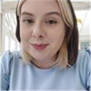 Primary school tutor providing online lessons to children aged 4-8 years old