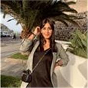 Profesora de Inglés imparte tanto a niños como adultos