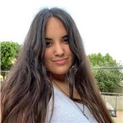 Soy una persona a la que le fascina enseñar. Podría enseñar diferentes asignaturas, desde idiomas como inglés, castellano, catalán, latín o francés, hasta matemáticas, sociales o naturales. Mi principal objetivo es dar clases a niños de primaria y secunda