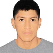 Estudiante de ingeniería de sistemas en la UNCP, apoyando a los alumnos del nivel primaria y secundaria