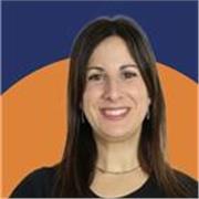 Ingeniera en Diseño industrial con más de 15 años de experiencia como diseñadora gráfica y de producto físico y digital. 