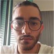Diplomato all'alberghiero e conseguiti certificati di inglese Cambridge