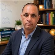 Professor de Inglês e Química. Ensino Médio