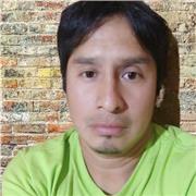 Profesor de matemáticas imparte clases a niños de cualquier edad