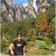 Soy un apasionado del inglés con 11 años de formación continua. Cuento con las certificaciones First Certificate (FCE) y Advanced