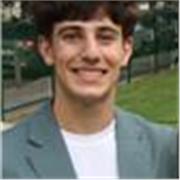 Estudiante bilingüe con 9 años en EE.UU. Ofrece clases dinámicas de inglés con método práctico y enfoque en conversación para toda