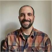 Líder empático con capacidad y compromiso para acompañar procesos de aprendizajes incluyendo la dimensión humana y emocional.