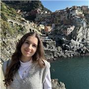 Diplomata al liceo scientifico sportivo offre ripetizioni di scienze, inglese e altro, madre lingua francese offre ripetizioni