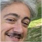 Maestro di violino con 20 anni di esperienza di insegnamento